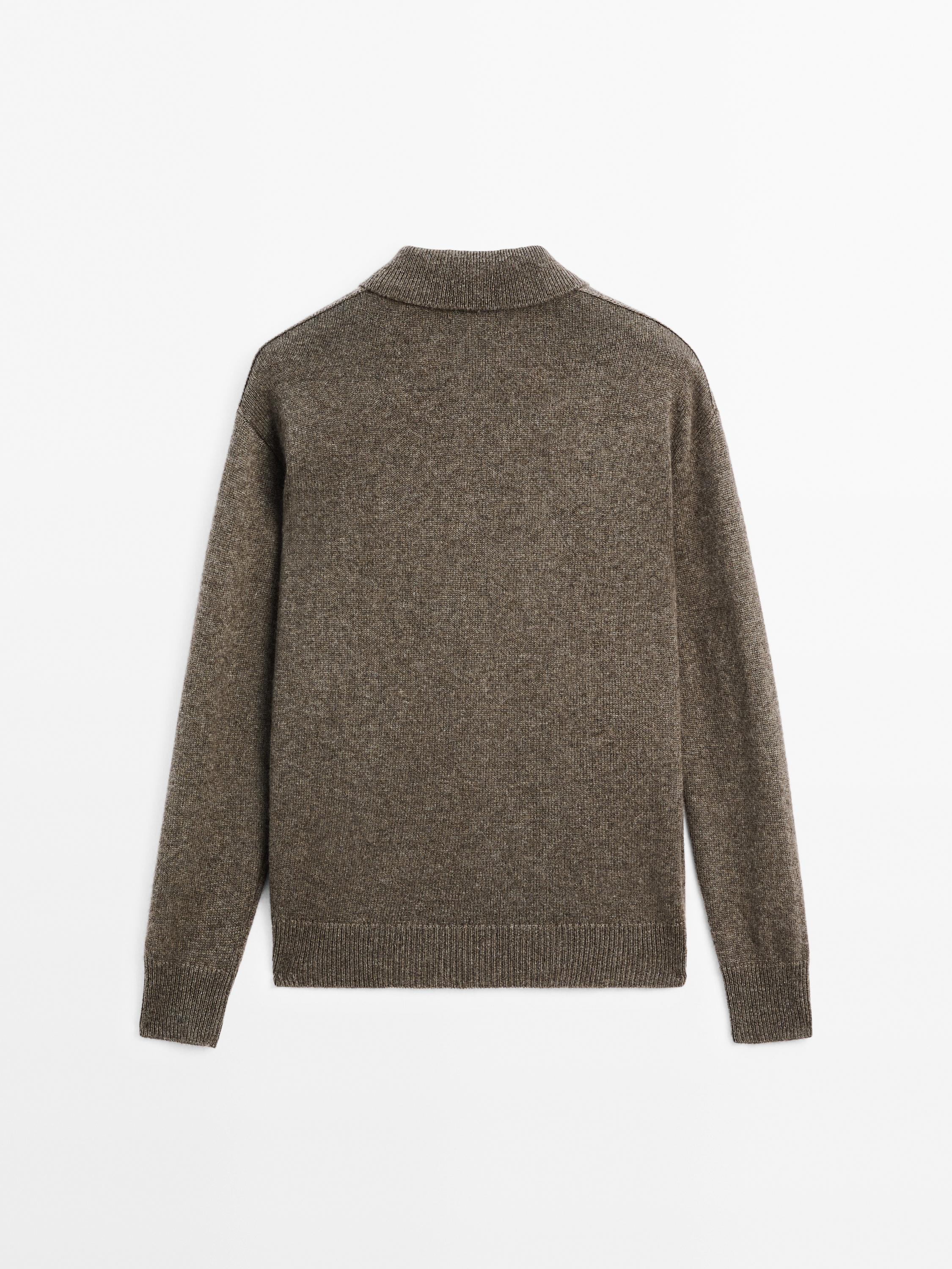 100% cashmere sweater with pocket detail